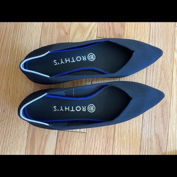 Rothy’s points size 8 - Picture 2 of 4